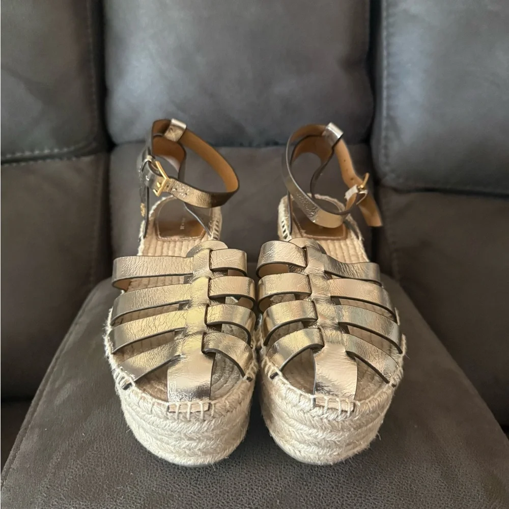 TORY BURCH Gold Metallic Leather Wedge Fisherman Sandals Ankle Strap Buckle